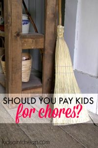 Should you pay your kids for chores? The answer isn't always so simple. Here's an idea of when you should and shouldn't.