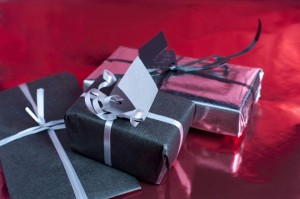save money when buying Christmas presents